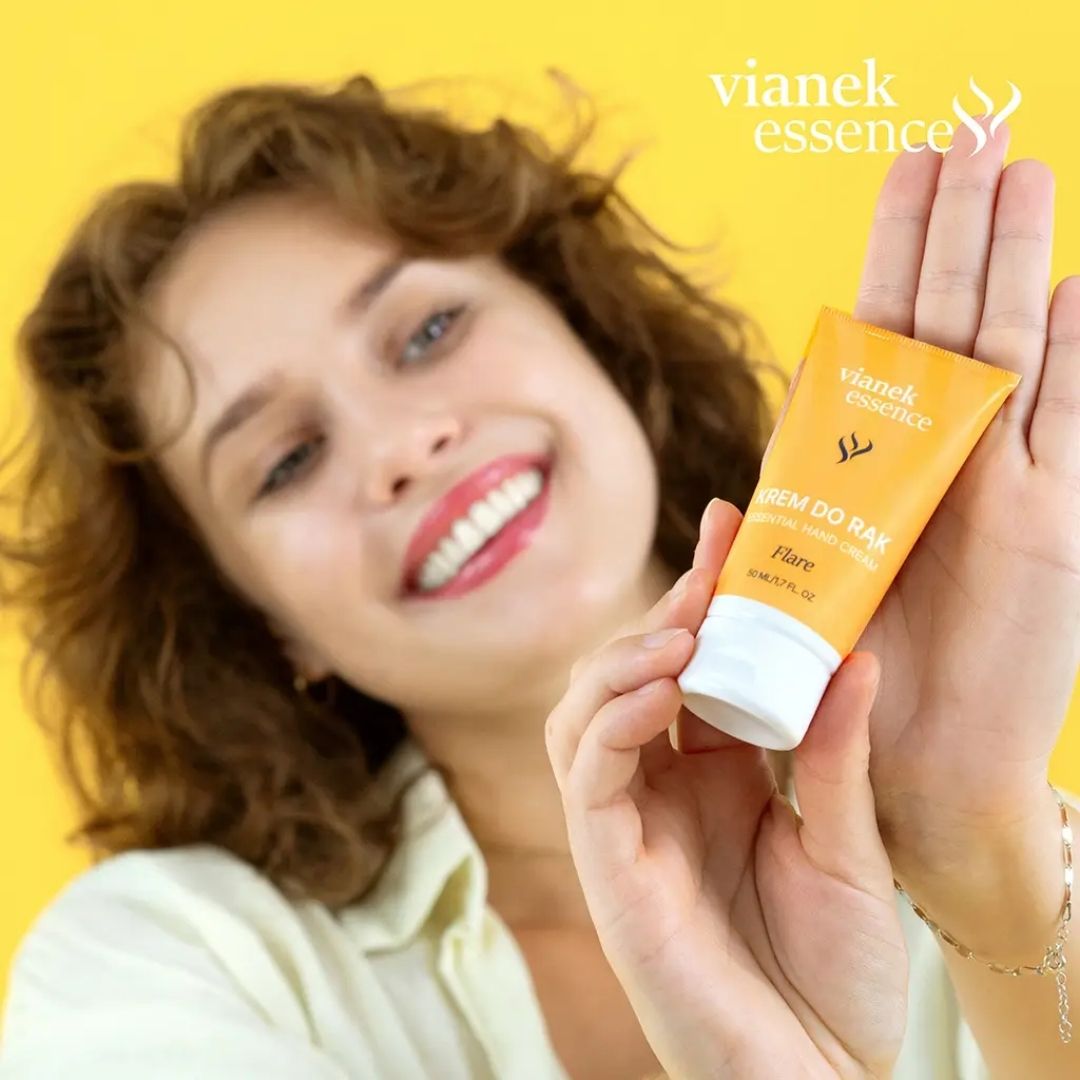 ESSENCE Hand Cream - Flare 50ml - Vianek - Vesa Beauty
