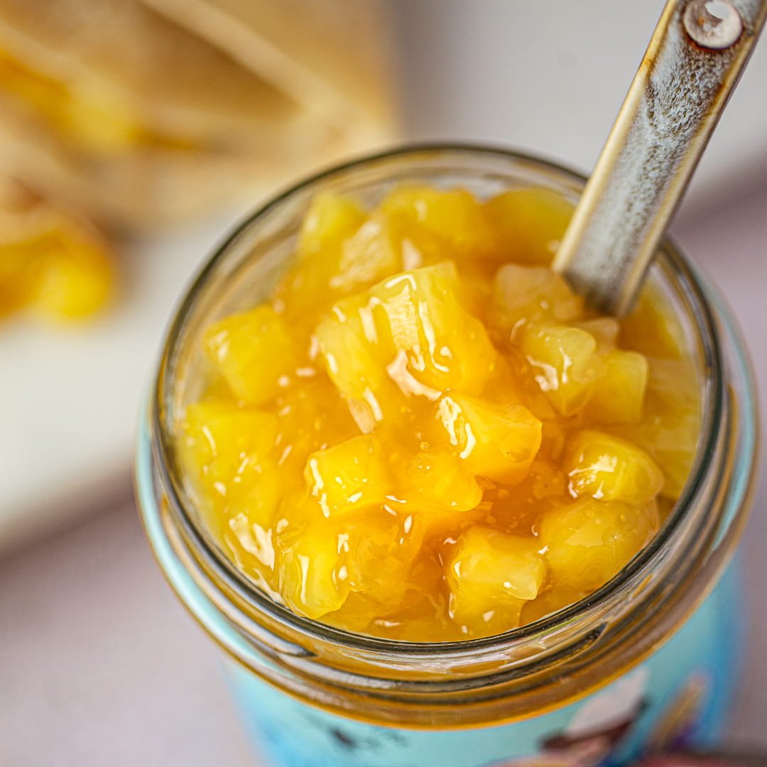 Mango & Passion fruit in gel with Honey "Żelowocki" 320g - Sadowski Bee Gardens - Vesa Beauty