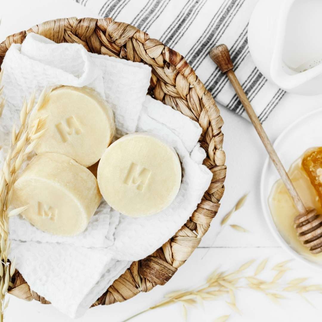 MILK - HONEY - OAT: Emollient & Protein Rich Shampoo Bar 85g - Ministerstwo - Vesa Beauty
