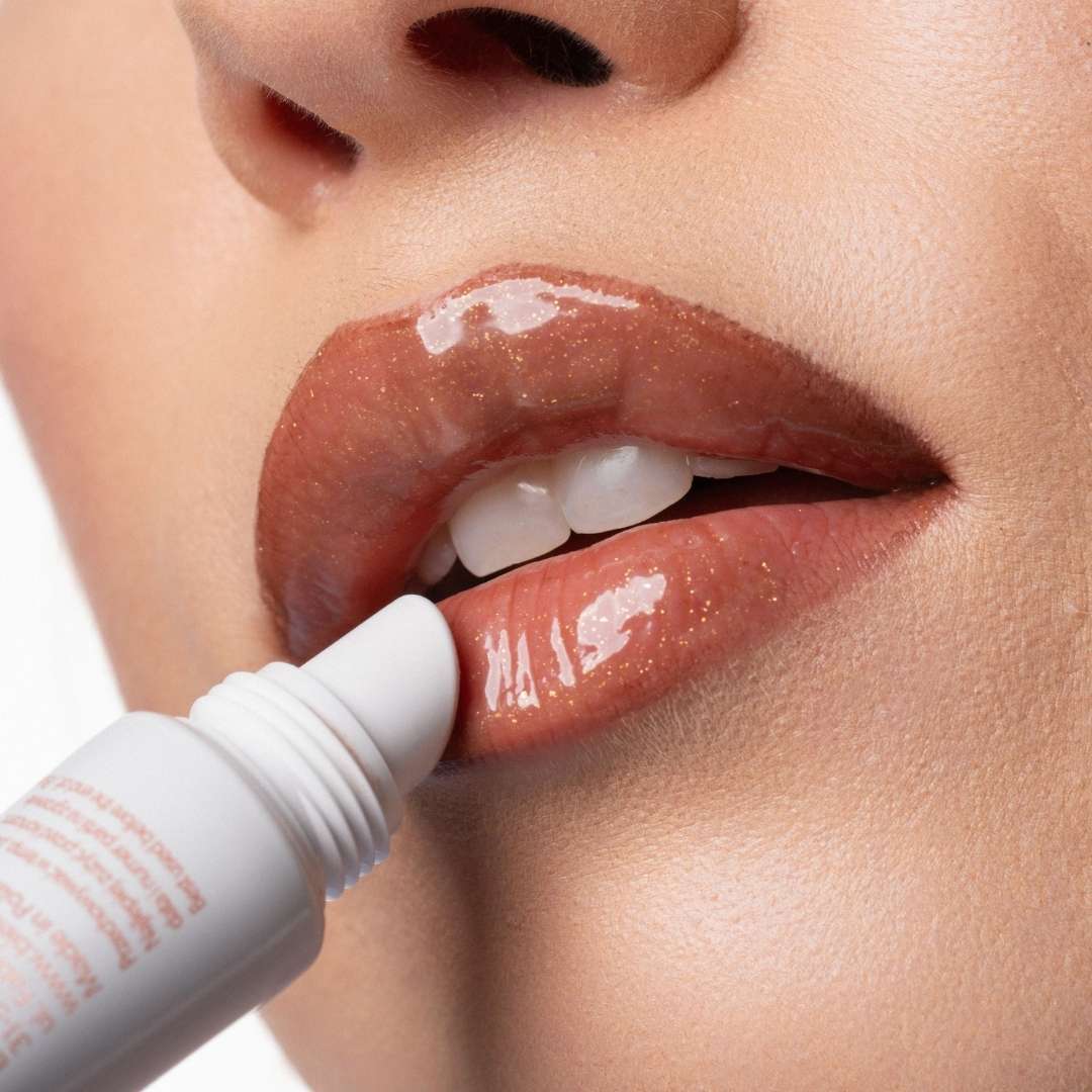 Nutri Lip Balm Illuminating lip balm CINNAMON ROLL 10g - FaceBoom - Vesa Beauty