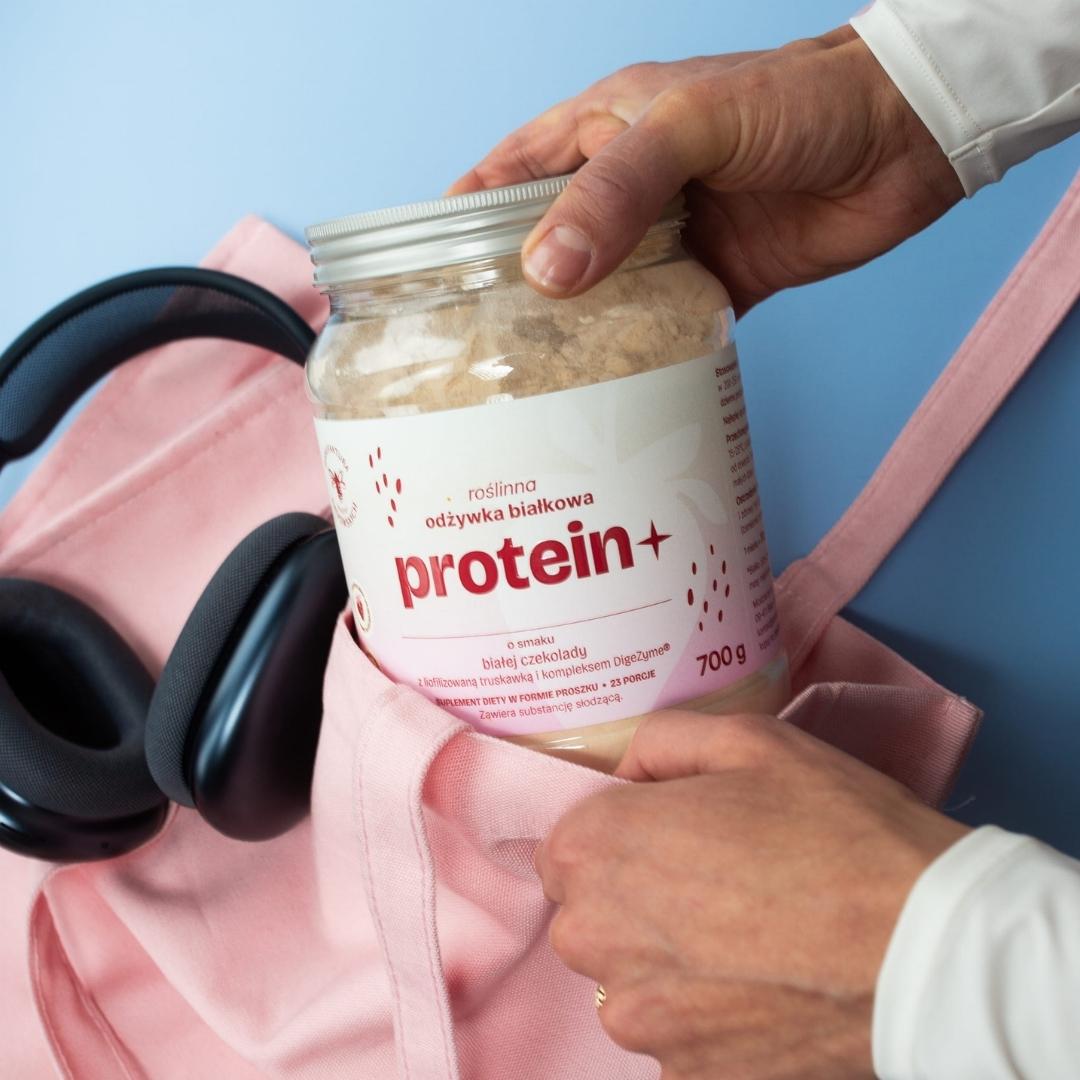 PROTEIN+ plant - based protein supplement with white chocolate flavour & freeze - dried strawberries 700g - Sadowski Bee Gardens - Vesa Beauty