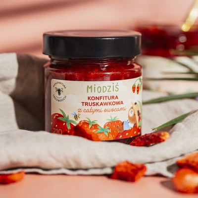Sadowski Bee Gardens Strawberry jam with whole fruit - Honey bear 210g - Pasieki Sadowskich - Vesa Beauty