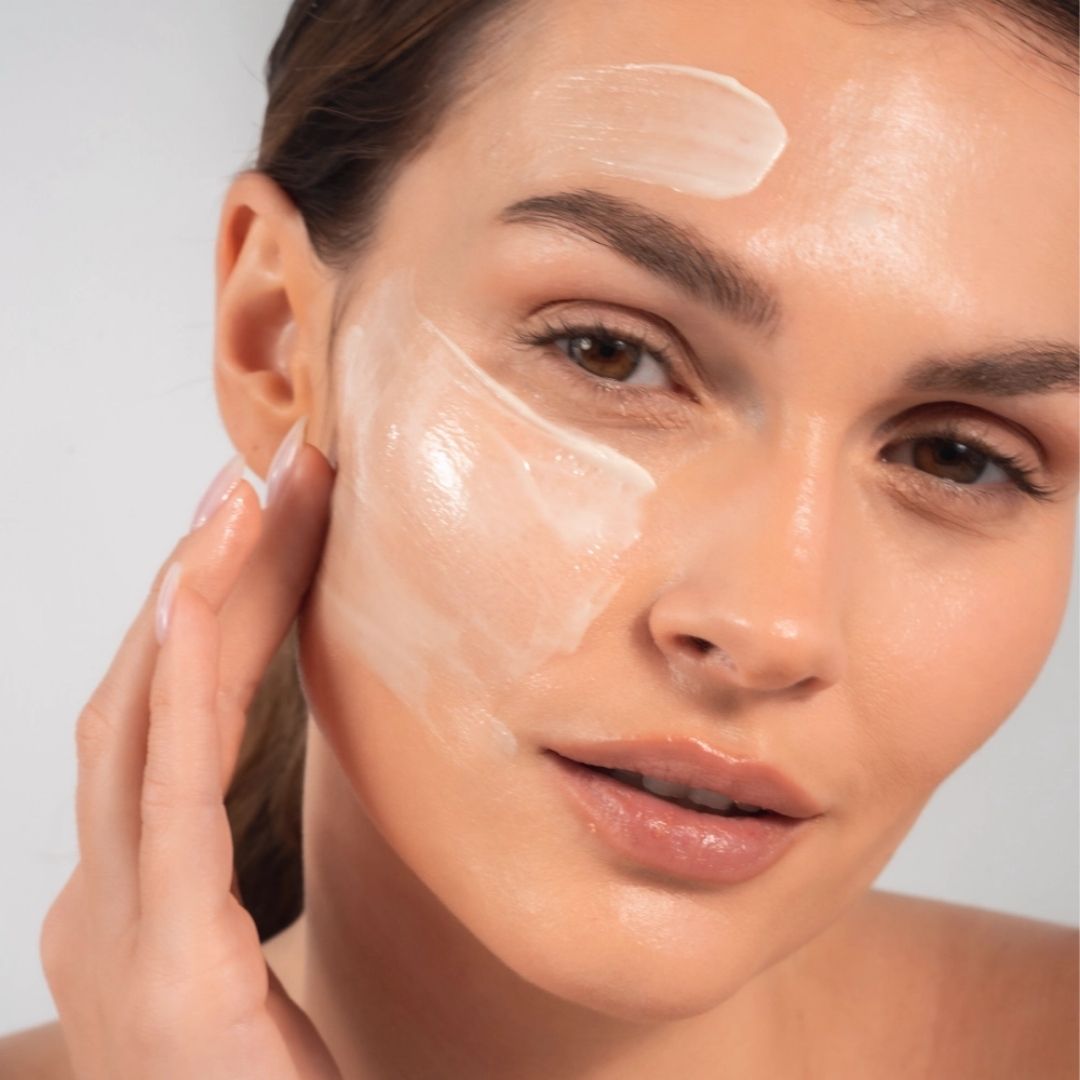 Veoli Botanica FIRMING SECRET Firming & regenerating senolytic mask for the face, neck & décolleté with 1% vegan PDRN, 1% peptide complex, 1% silicon biomolecules 50ml - Veoli Botanica - Vesa Beauty