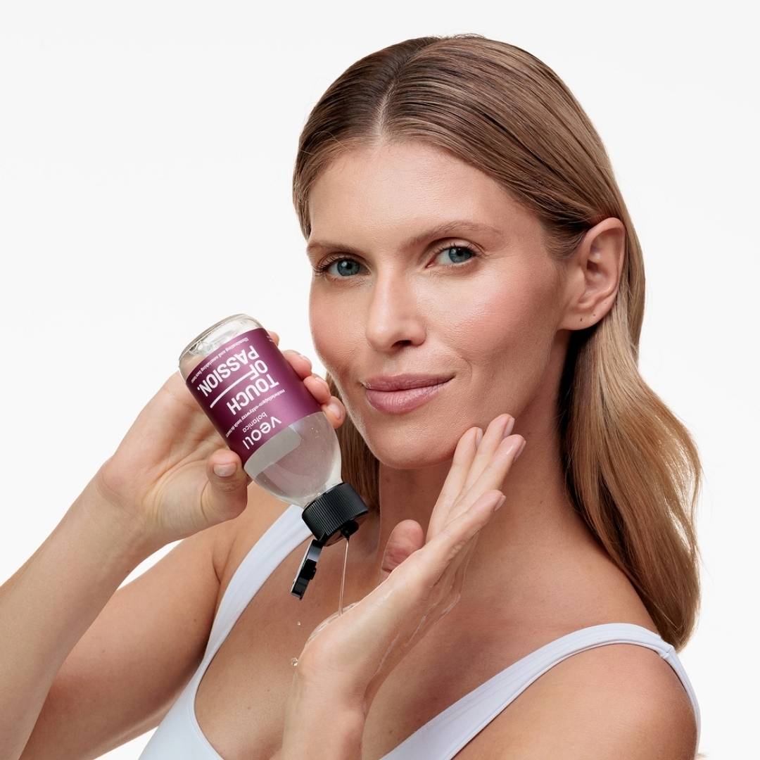 Veoli Botanica TOUCH OF PASSION Illuminating & Nourishing Face Toner 150ml - Veoli Botanica - Vesa Beauty